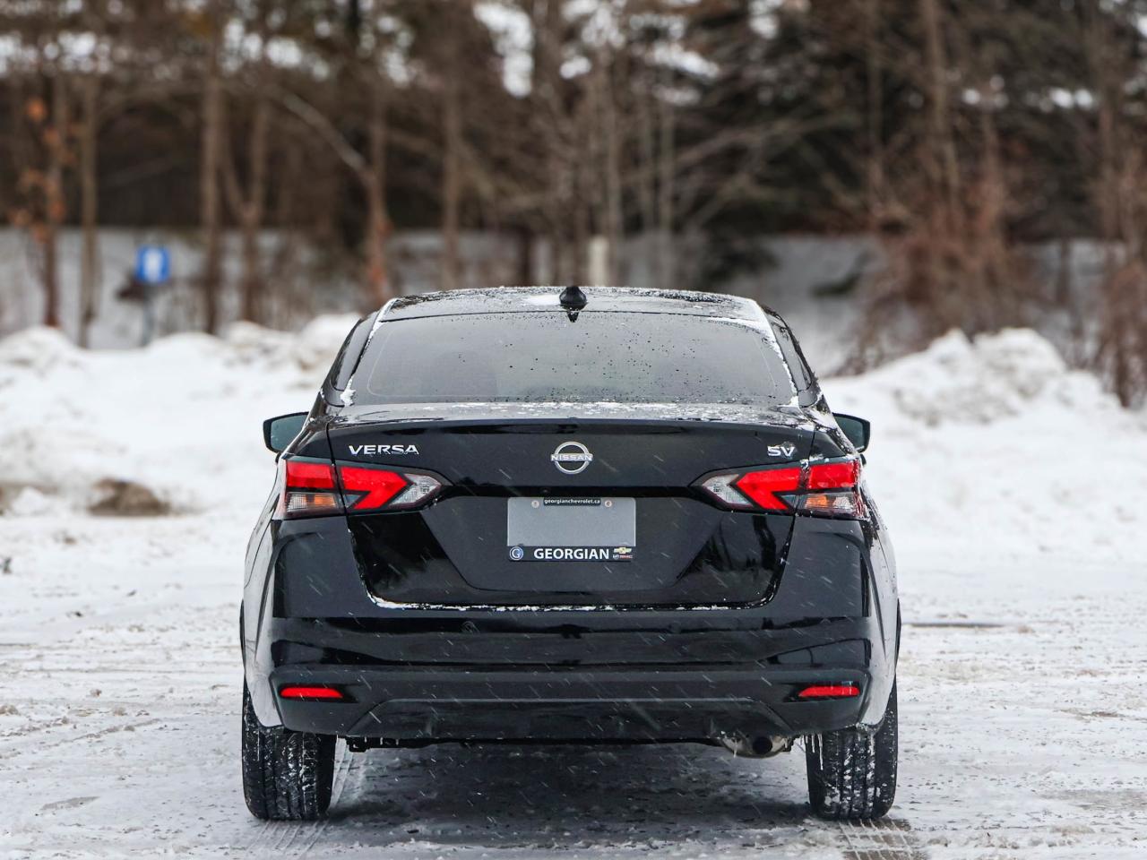2023 Nissan Versa SV Photo