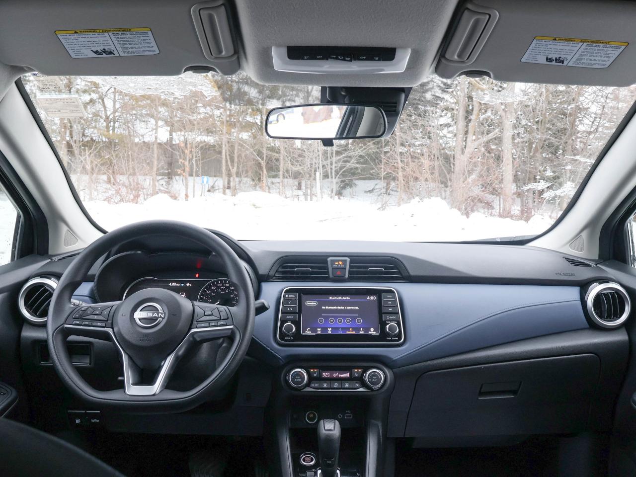 2023 Nissan Versa SV Photo