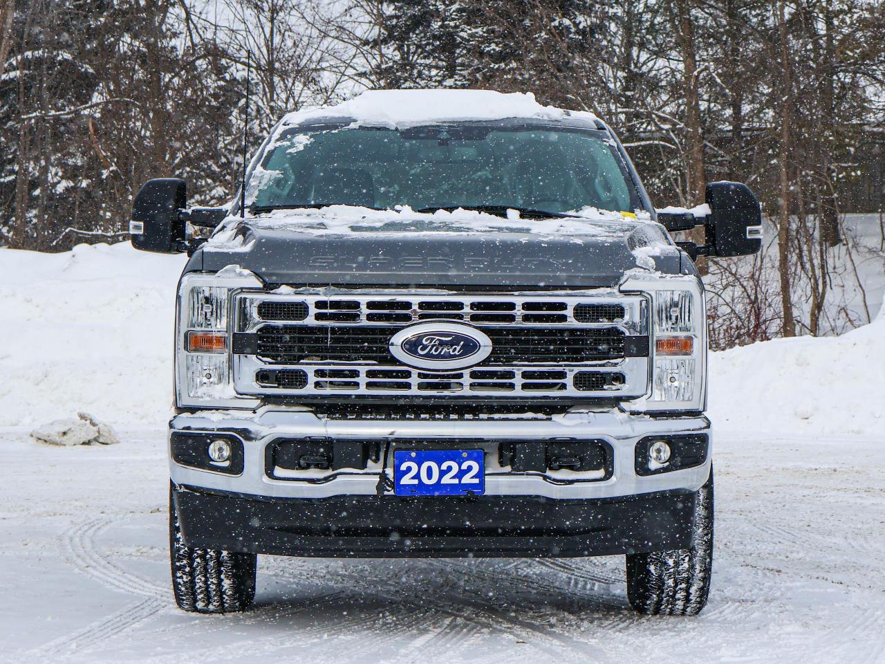 2023 Ford SUPER DUTY F-350 SRW XLT Photo