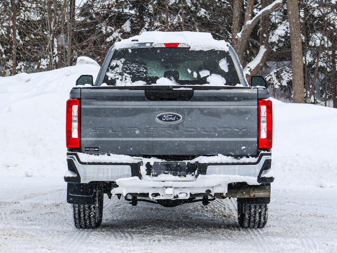 2023 Ford SUPER DUTY F-350 SRW XLT Photo