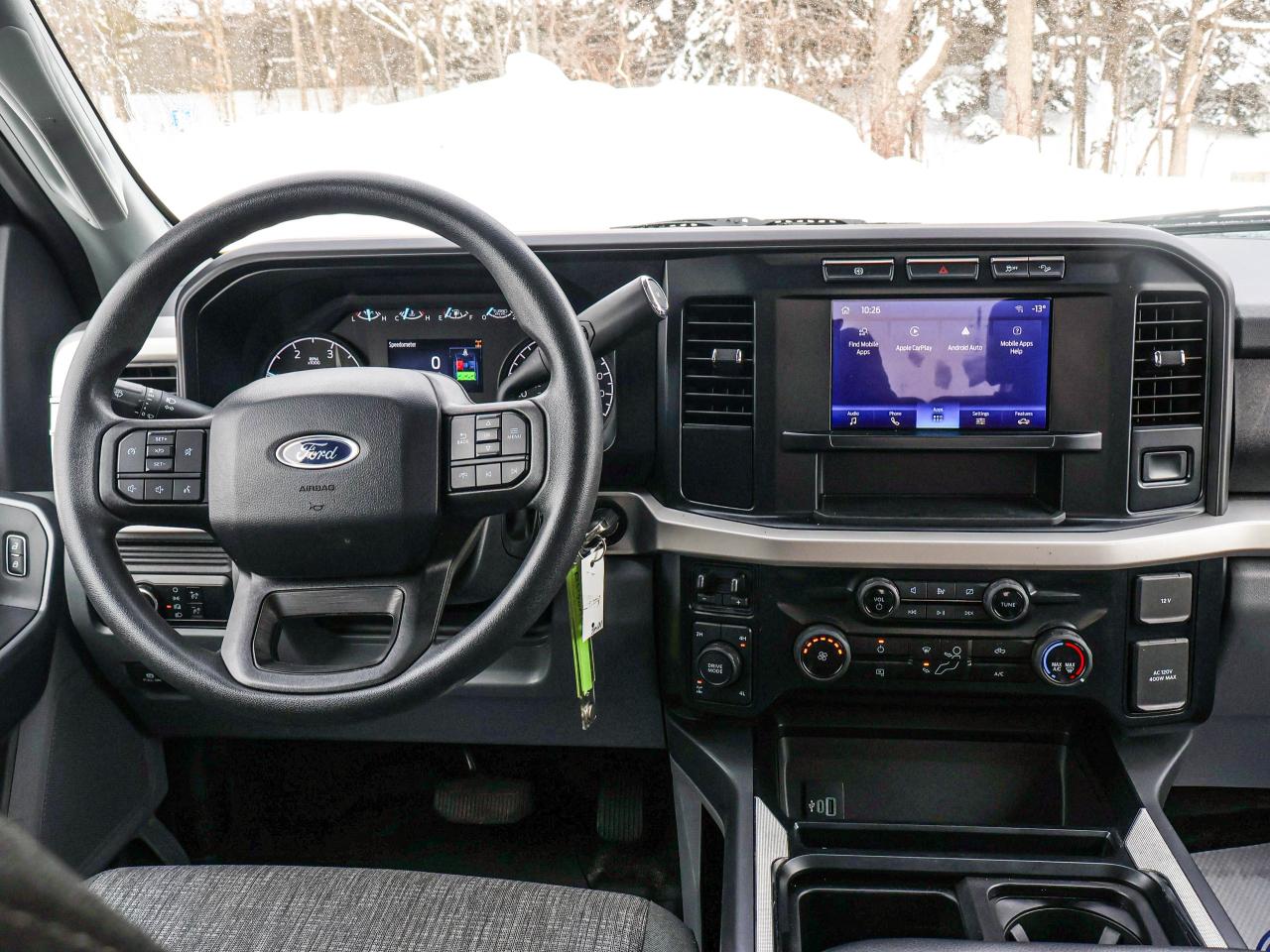 2023 Ford SUPER DUTY F-350 SRW XLT Photo