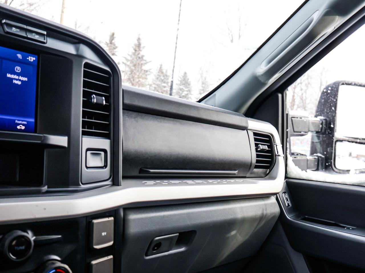 2023 Ford SUPER DUTY F-350 SRW XLT Photo