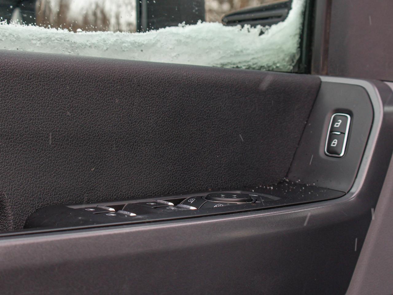 2023 Ford SUPER DUTY F-350 SRW XLT Photo