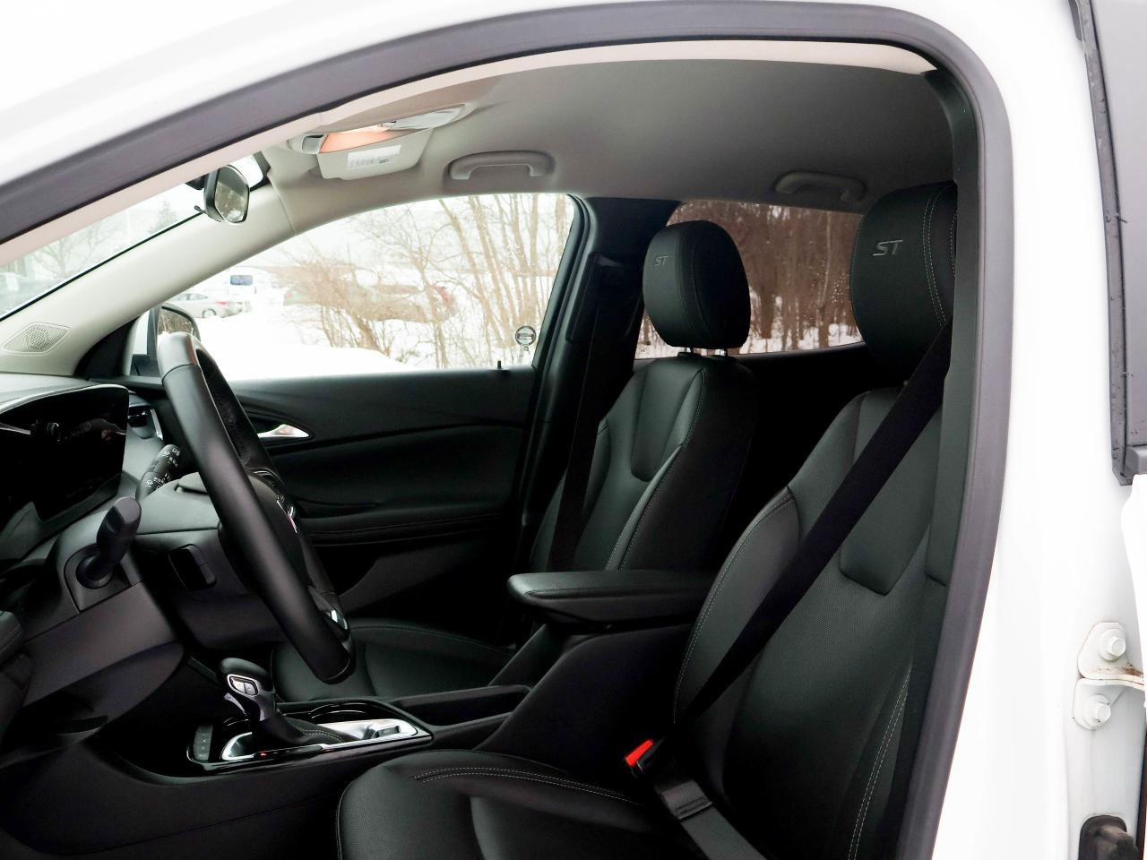 2024 Buick Encore GX Sport Touring Photo