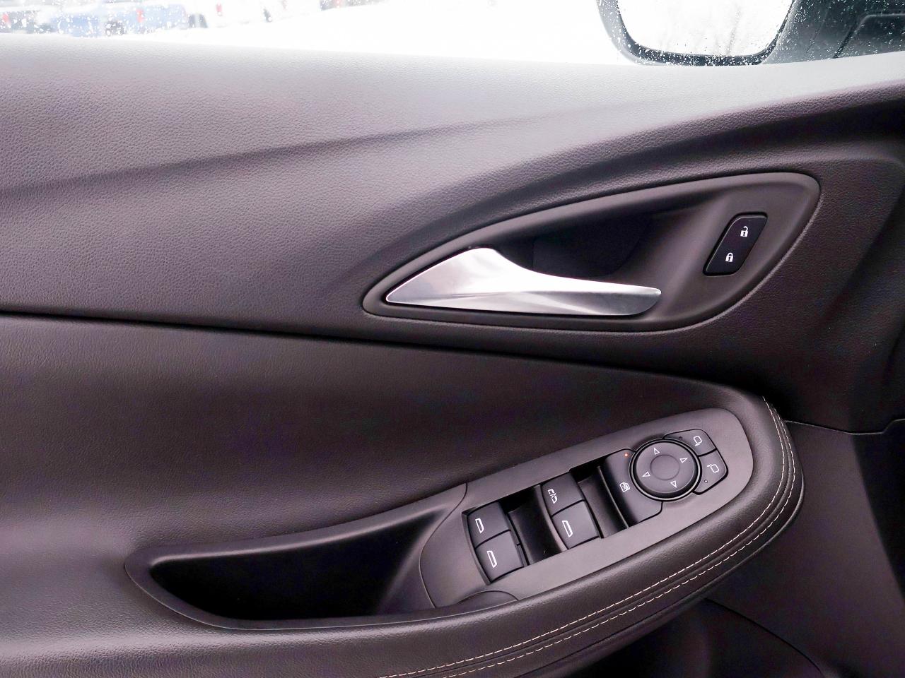 2024 Buick Encore GX Sport Touring Photo