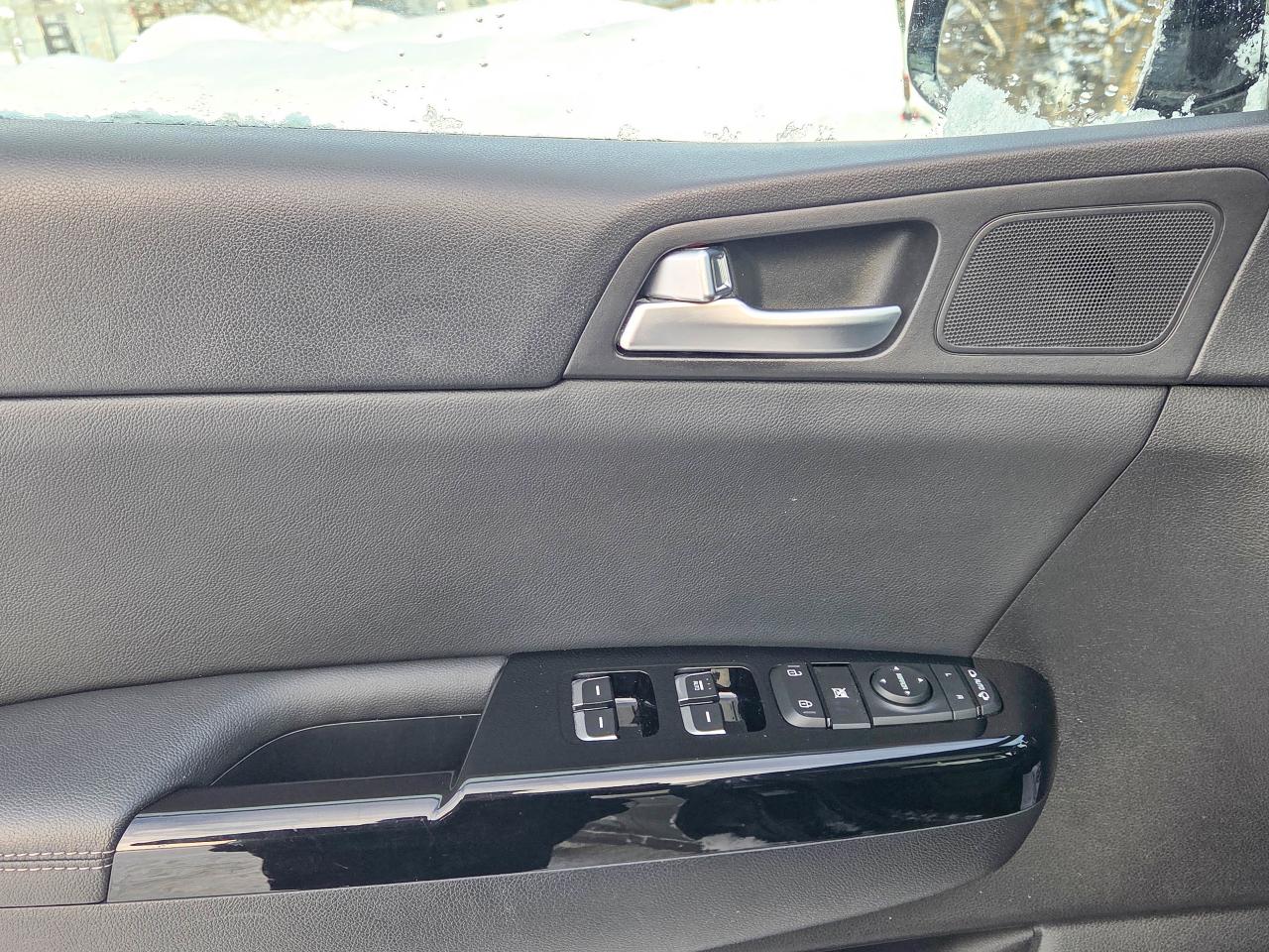 2022 Kia Sportage SX Photo