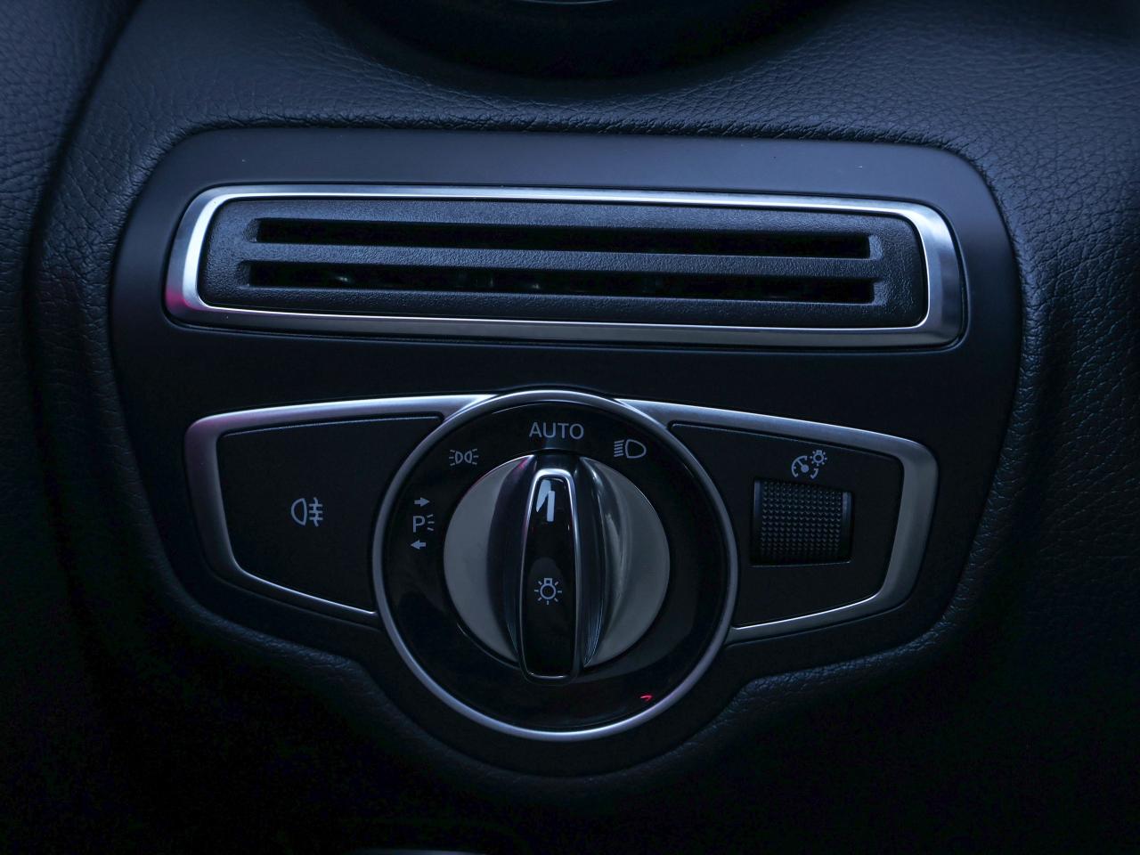 2016 Mercedes-Benz C-Class C 300 Photo