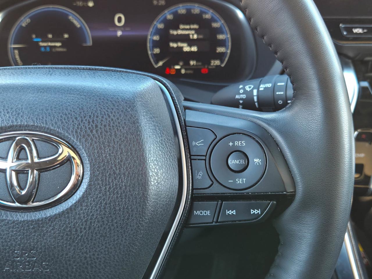 2023 Toyota Venza LIMITED Photo