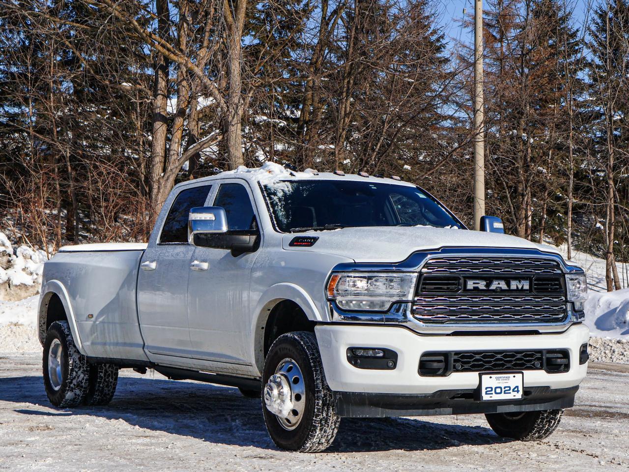 2024 RAM 3500 Limited Photo3