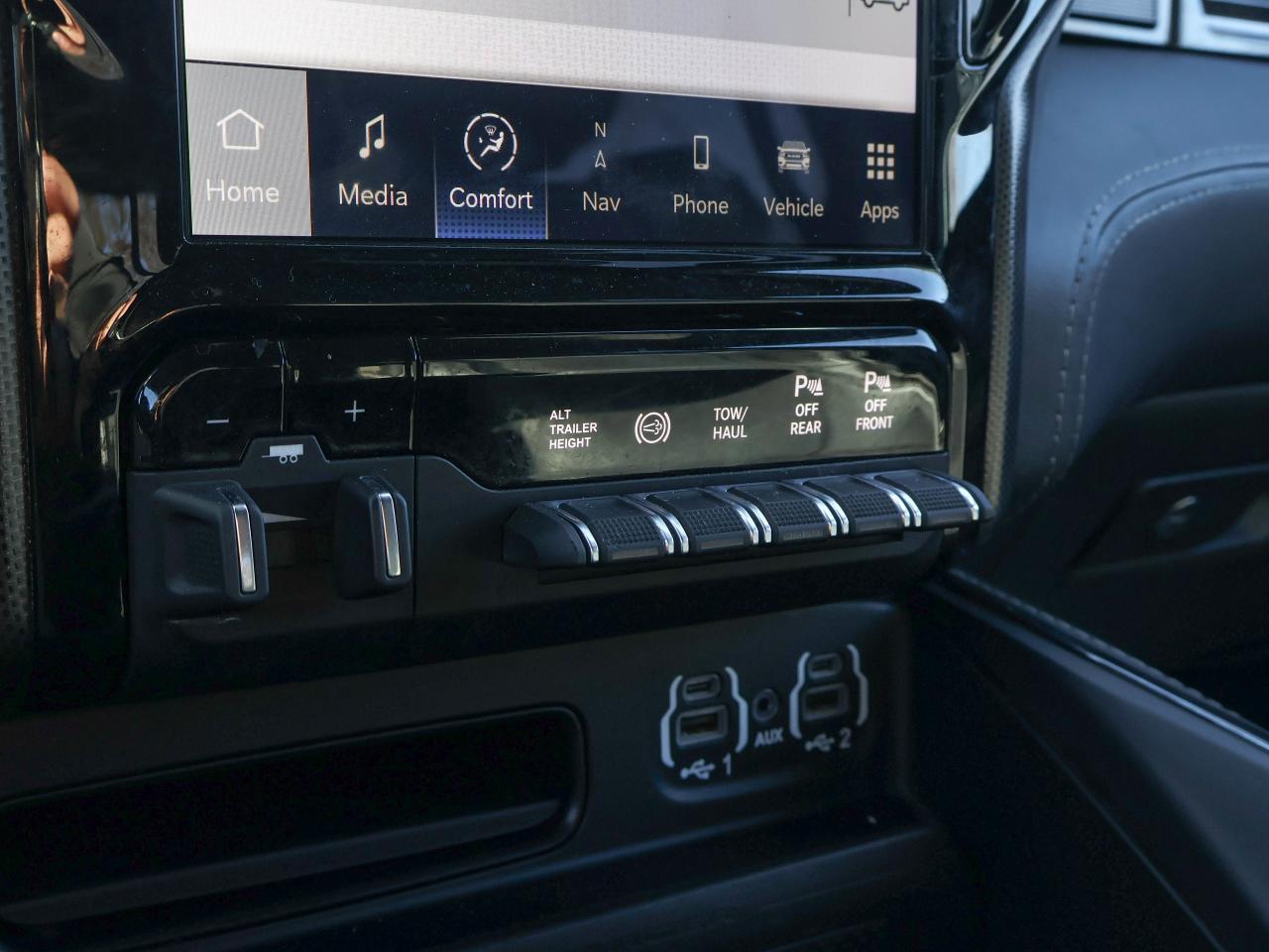 2024 RAM 3500 Limited Photo