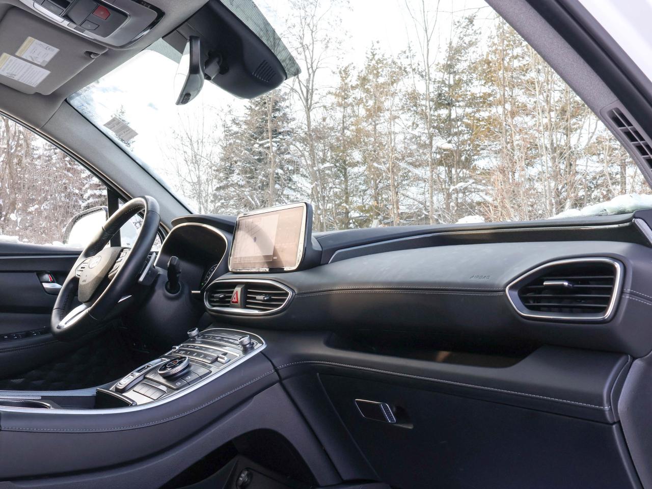 2023 Hyundai Santa Fe Plug-In Hybrid Luxury Photo