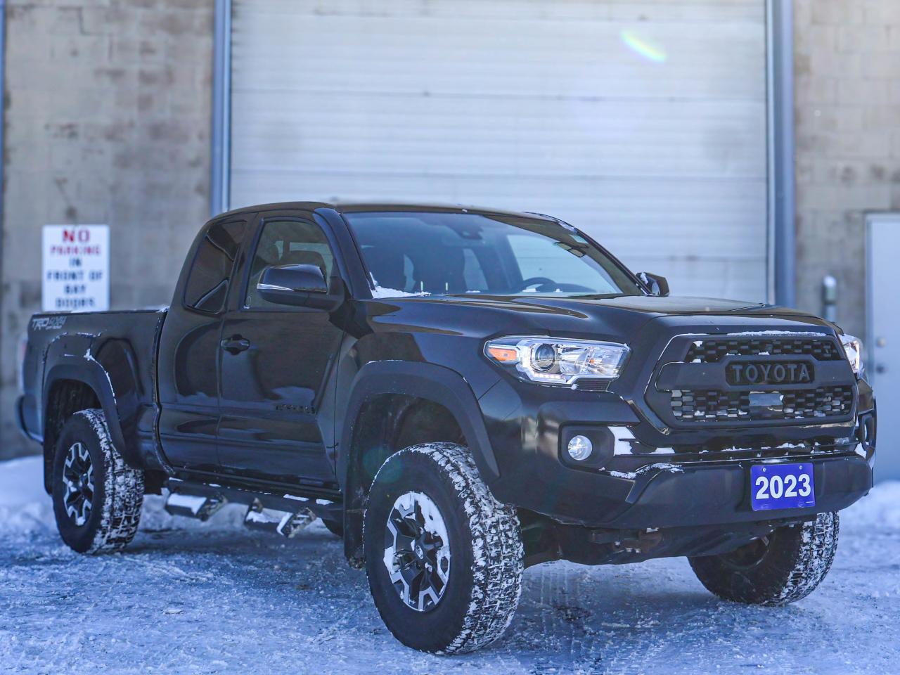 2023 Toyota Tacoma 4WD ACCESS AT Photo2
