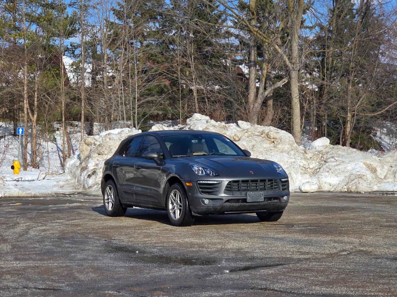 2018 Porsche Macan Sport Edition Photo