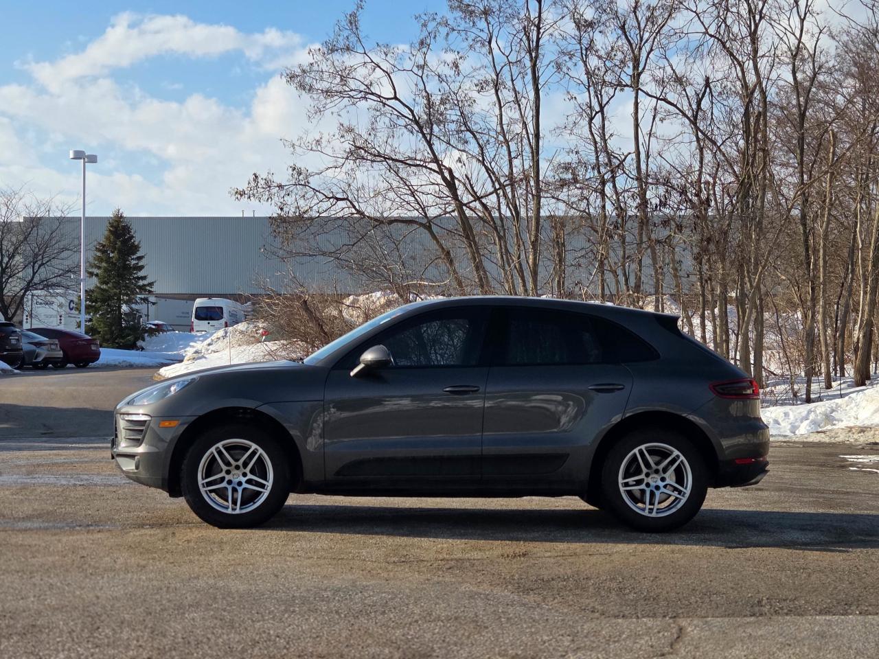2018 Porsche Macan Sport Edition Photo