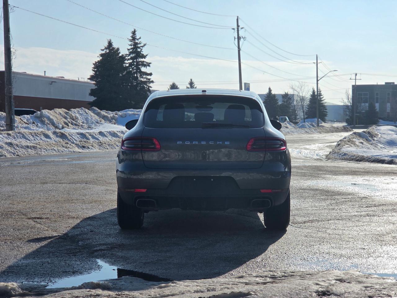 2018 Porsche Macan Sport Edition Photo