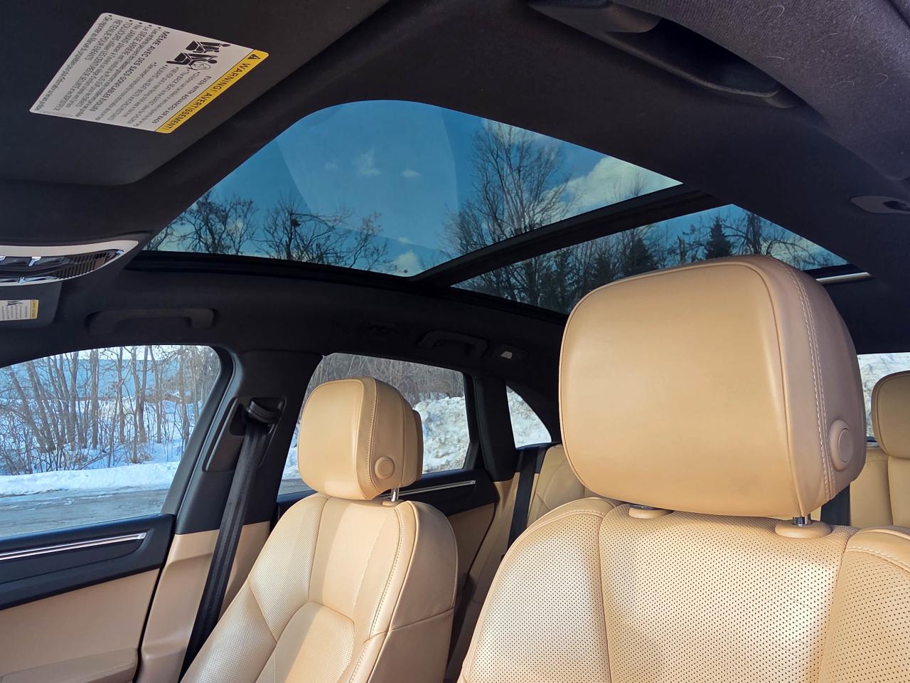 2018 Porsche Macan Sport Edition Photo