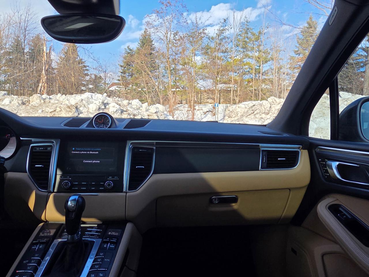 2018 Porsche Macan Sport Edition Photo