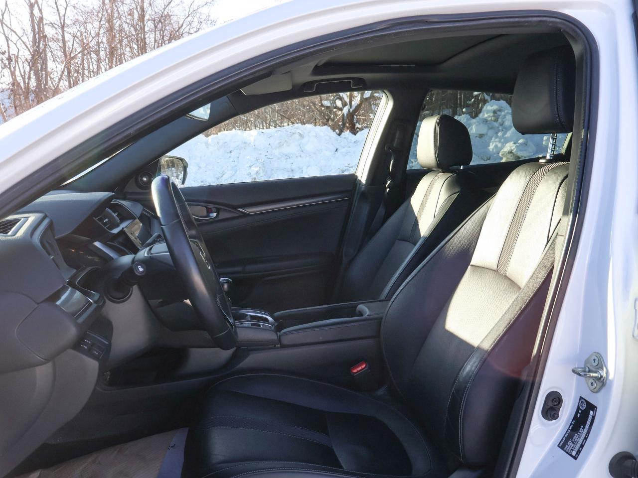 2020 Honda Civic Hatchback SPORT TOURING Photo