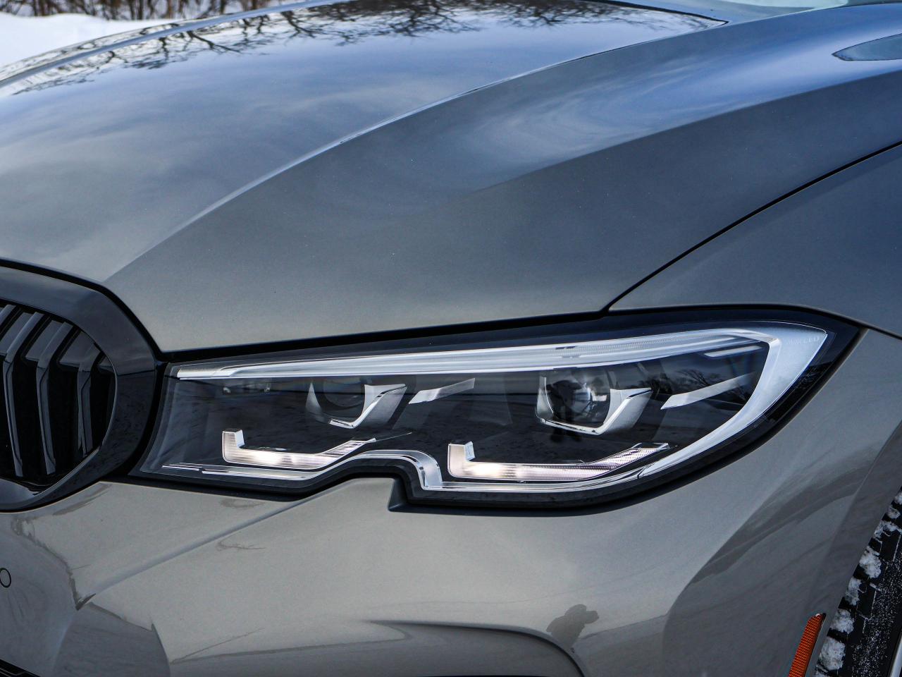 2022 BMW 3 Series 330i xDrive Photo