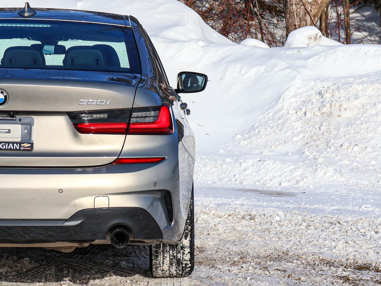 2022 BMW 3 Series 330i xDrive Photo