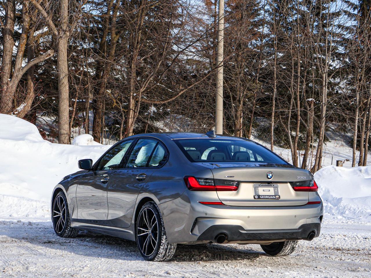 2022 BMW 3 Series 330i xDrive Photo