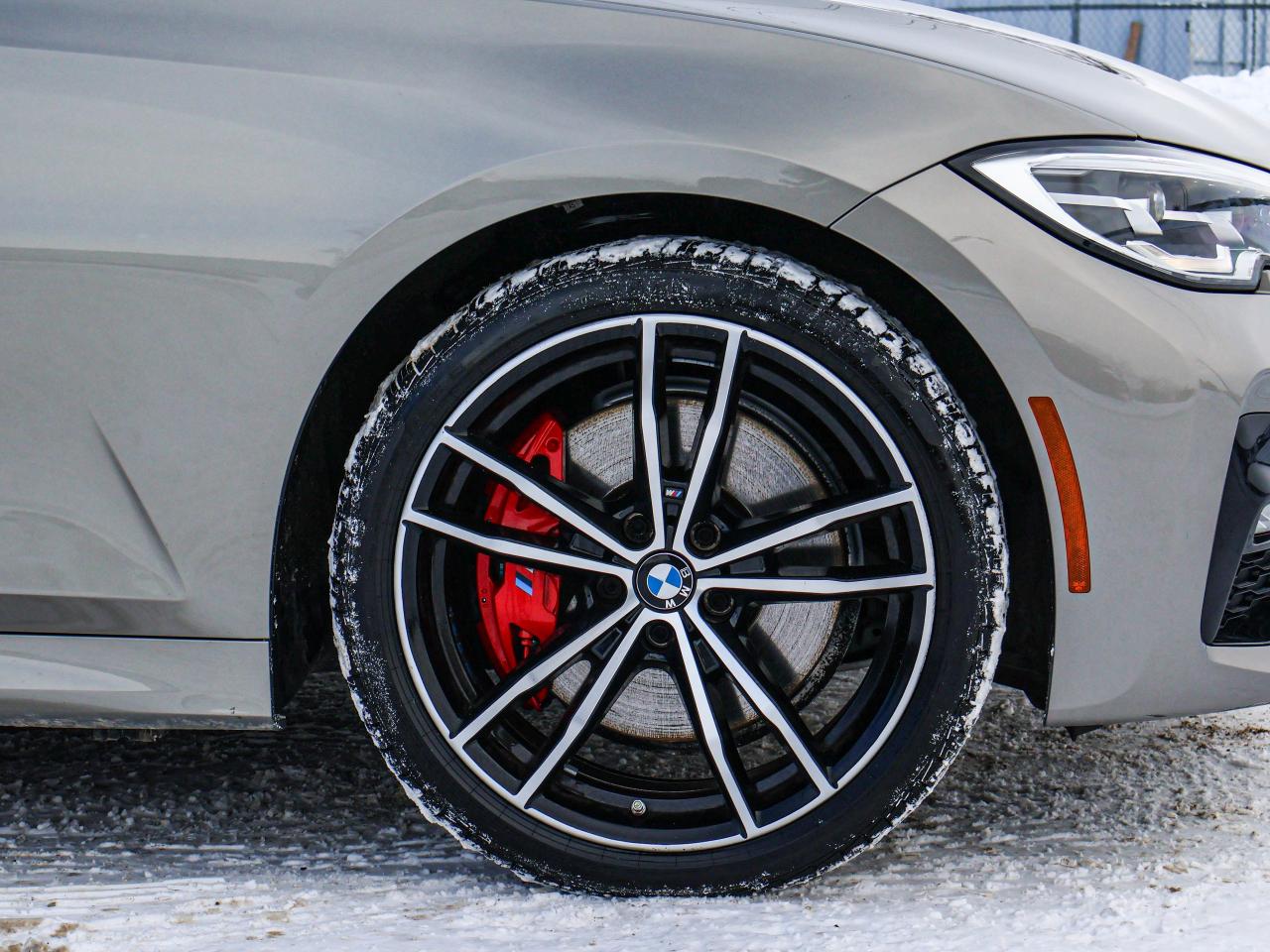 2022 BMW 3 Series 330i xDrive Photo