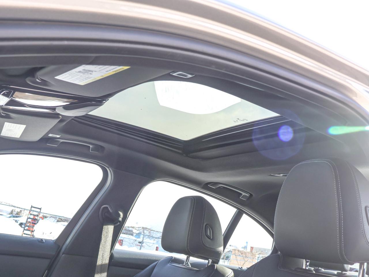 2022 BMW 3 Series 330i xDrive Photo