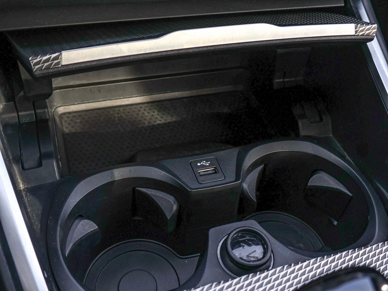 2022 BMW 3 Series 330i xDrive Photo