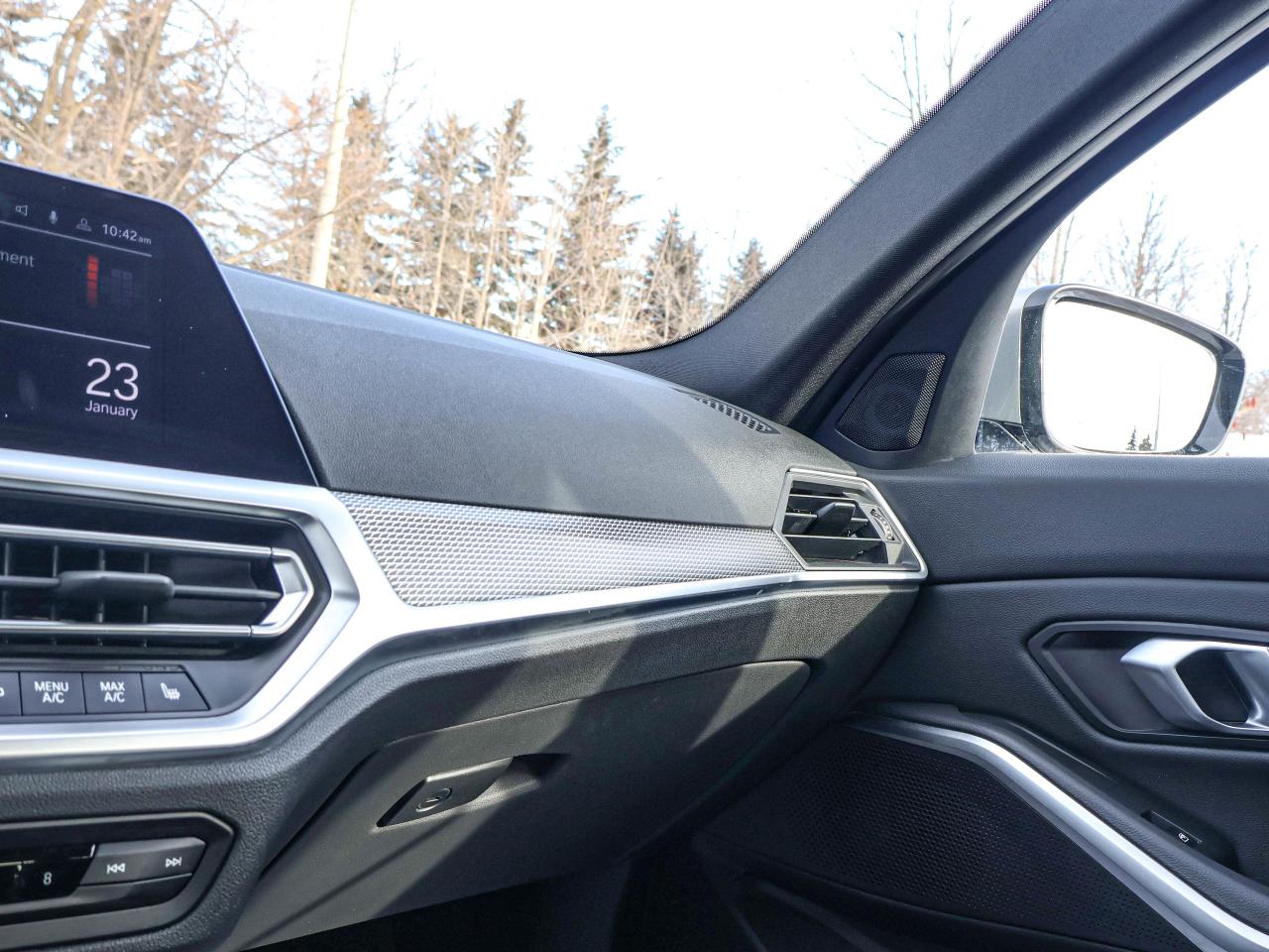 2022 BMW 3 Series 330i xDrive Photo