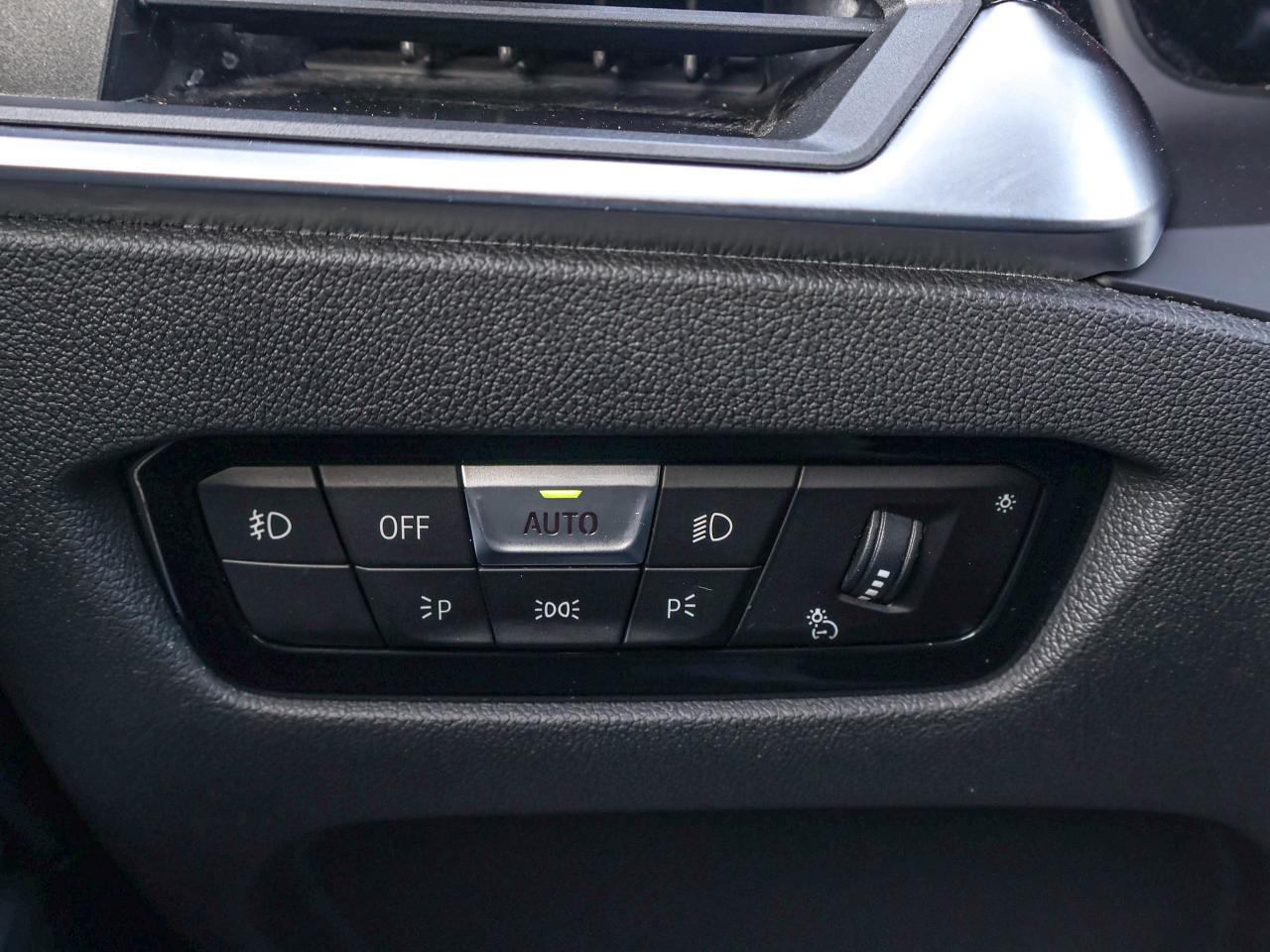 2022 BMW 3 Series 330i xDrive Photo