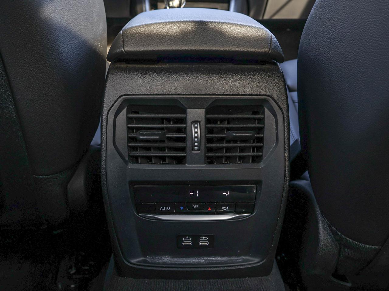 2022 BMW 3 Series 330i xDrive Photo