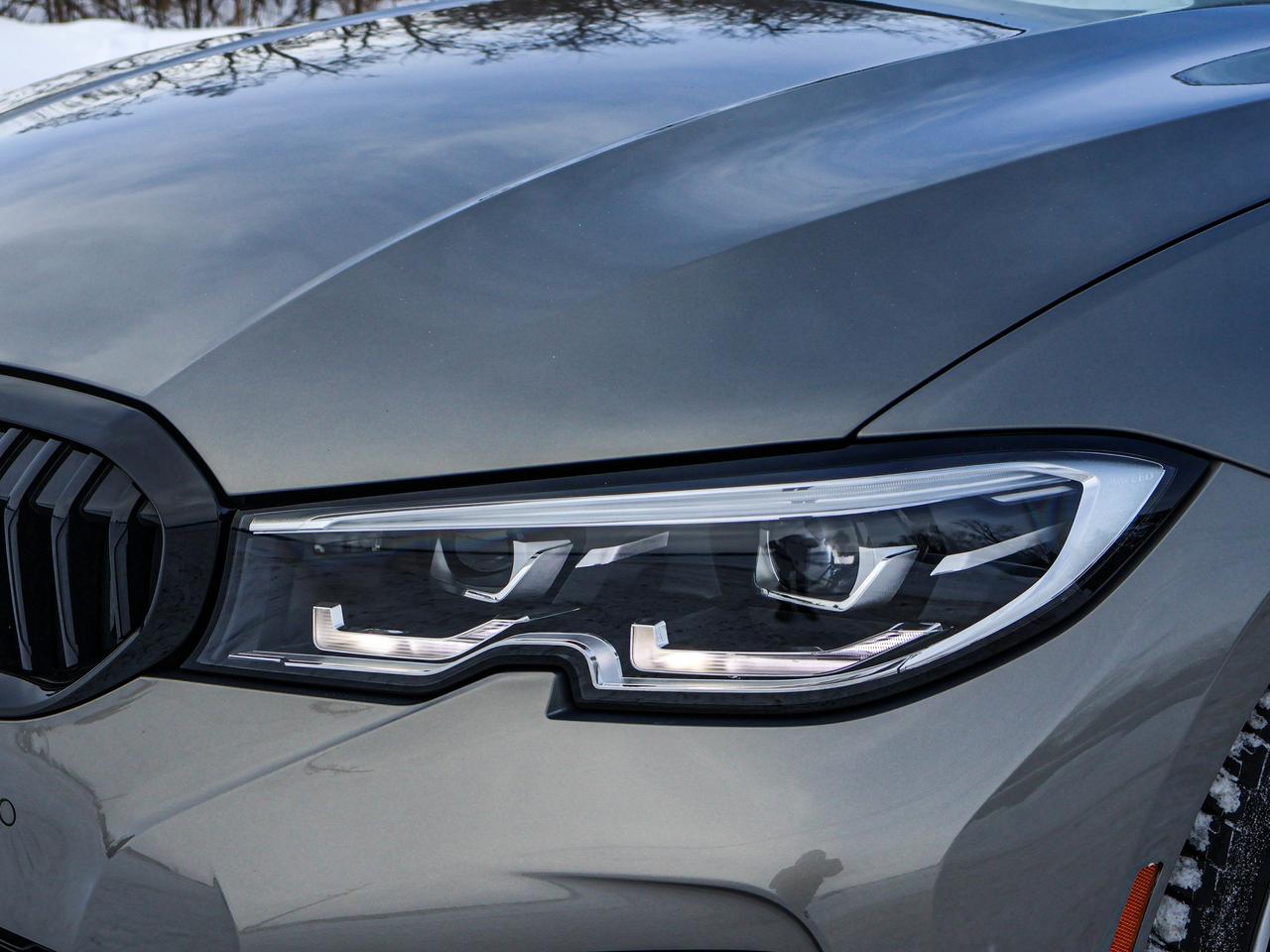 2022 BMW 3 Series 330i xDrive Photo