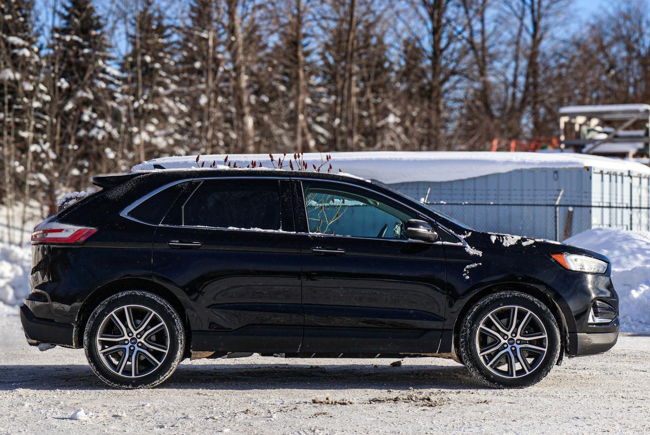 2020 Ford Edge Titanium Photo