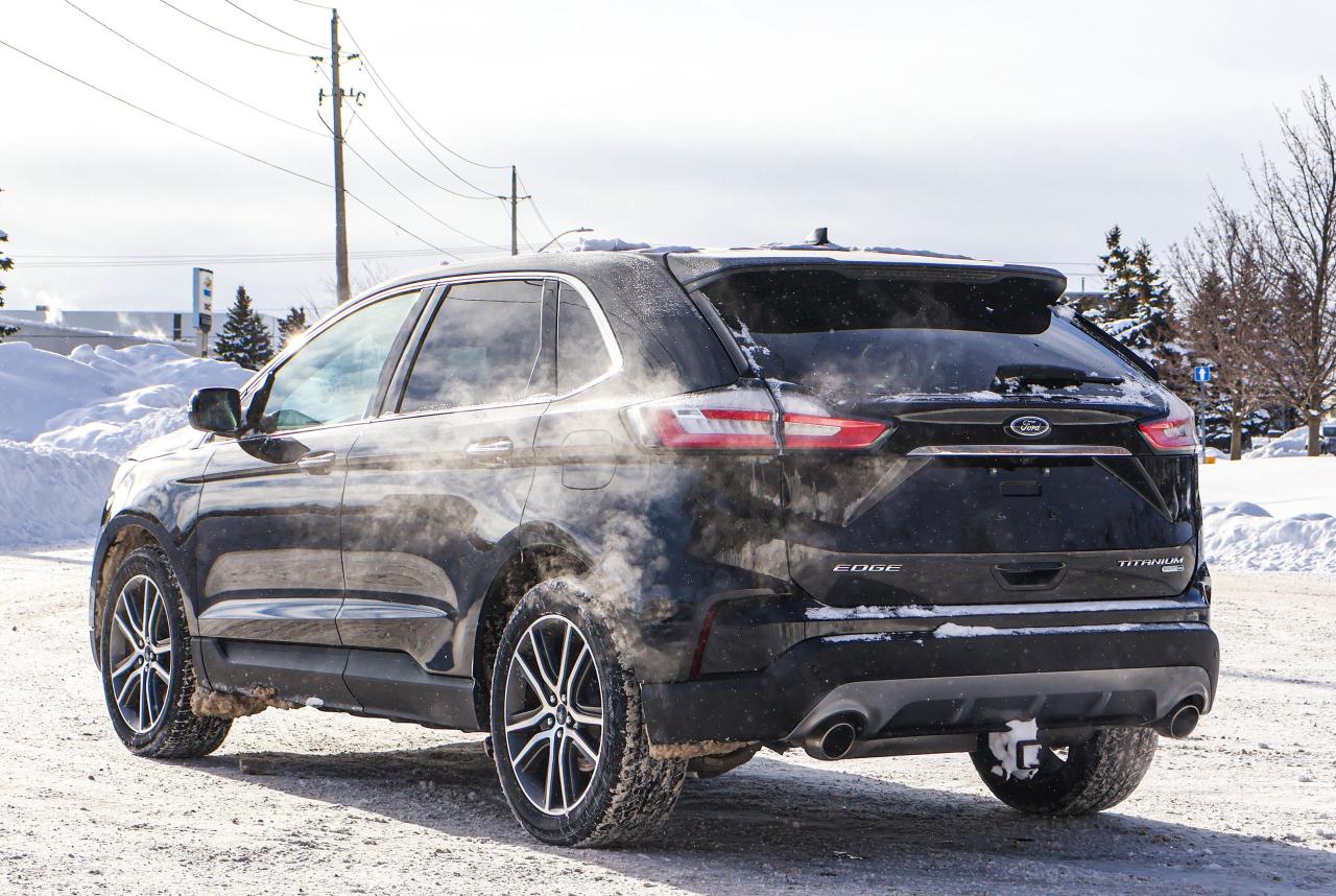 2020 Ford Edge Titanium Photo