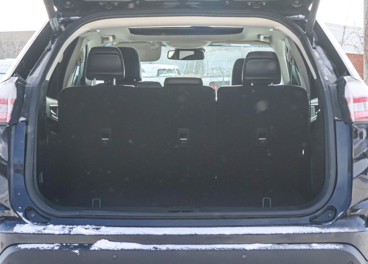 2020 Ford Edge Titanium Photo