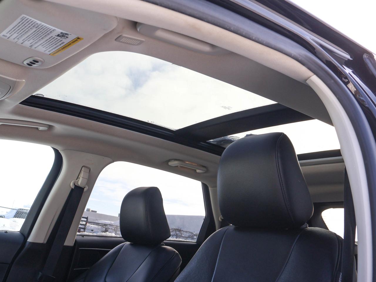 2020 Ford Edge Titanium Photo