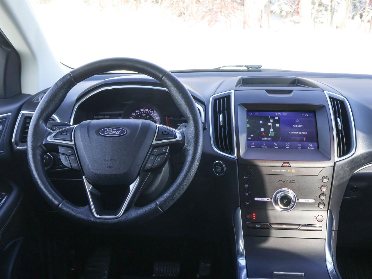 2020 Ford Edge Titanium Photo