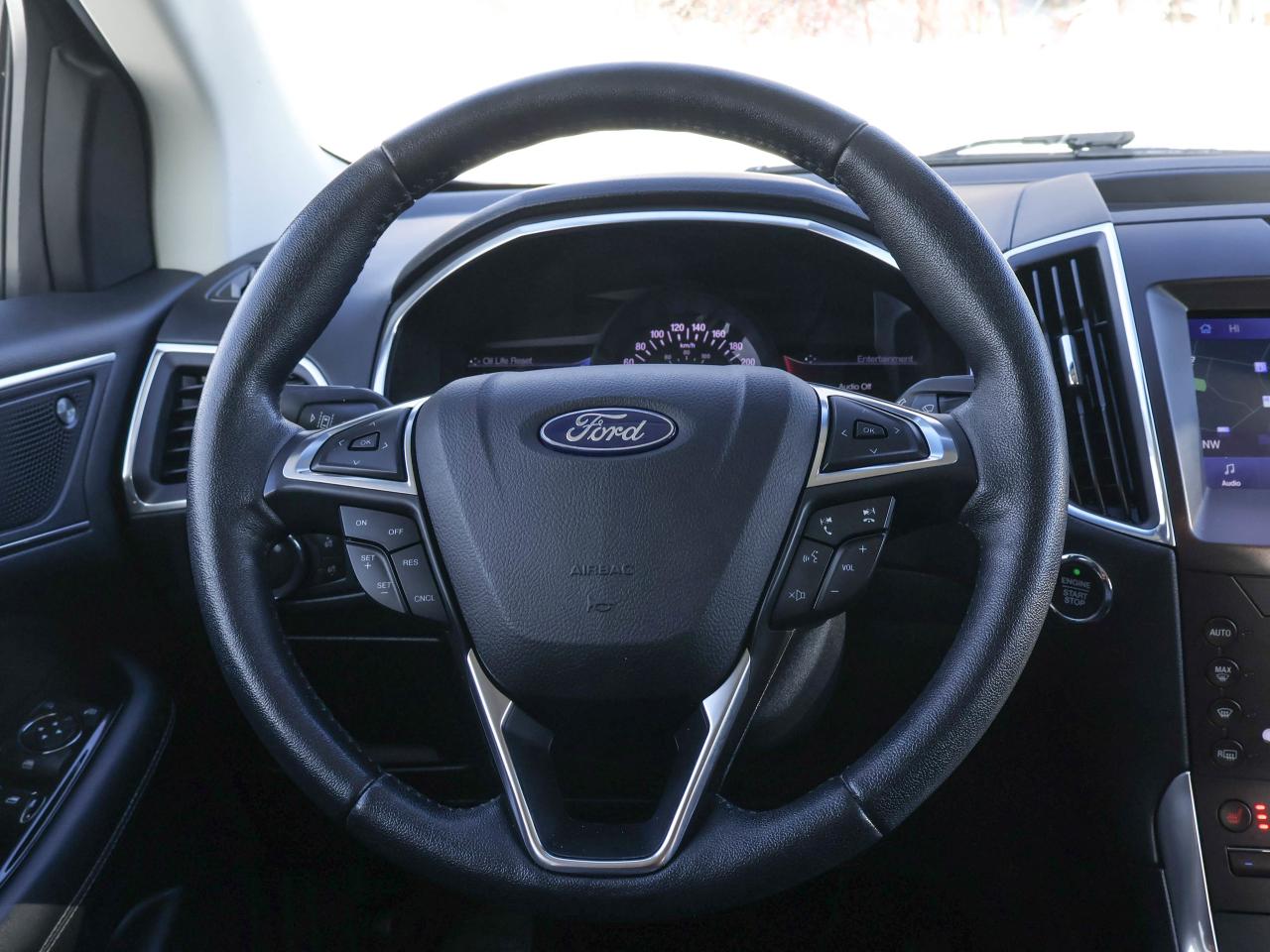 2020 Ford Edge Titanium Photo