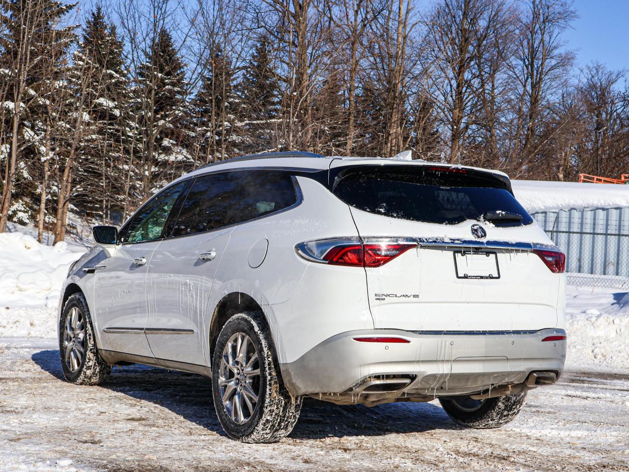 2024 Buick Enclave Essence Photo