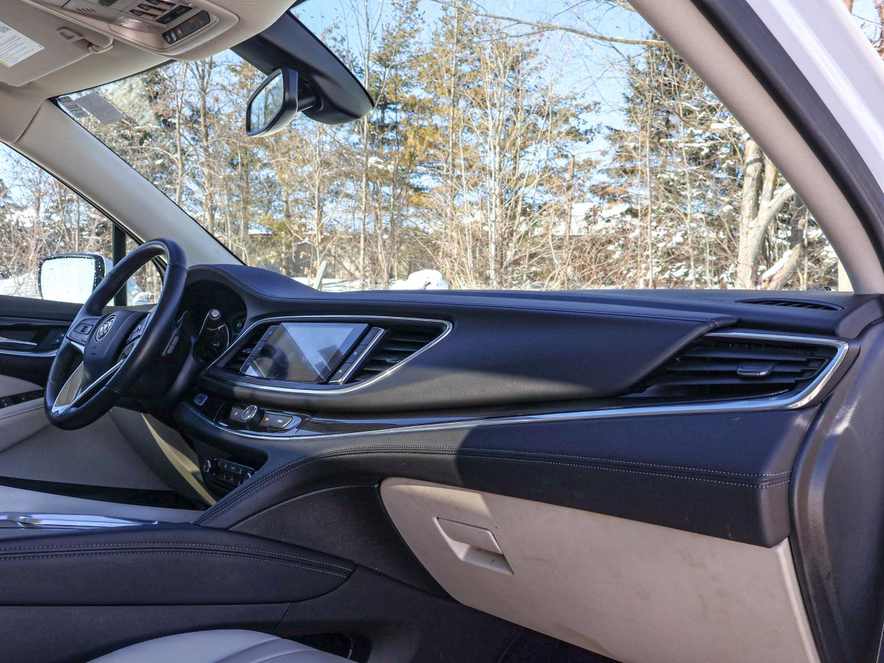 2024 Buick Enclave Essence Photo