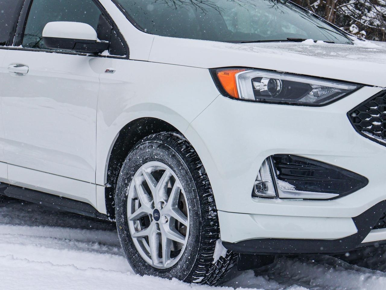 2021 Ford Edge SEL Photo