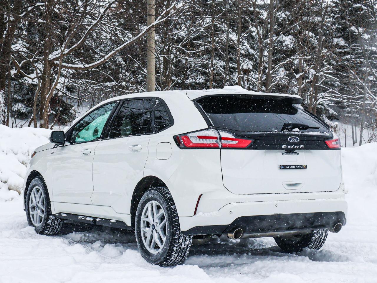 2021 Ford Edge SEL Photo