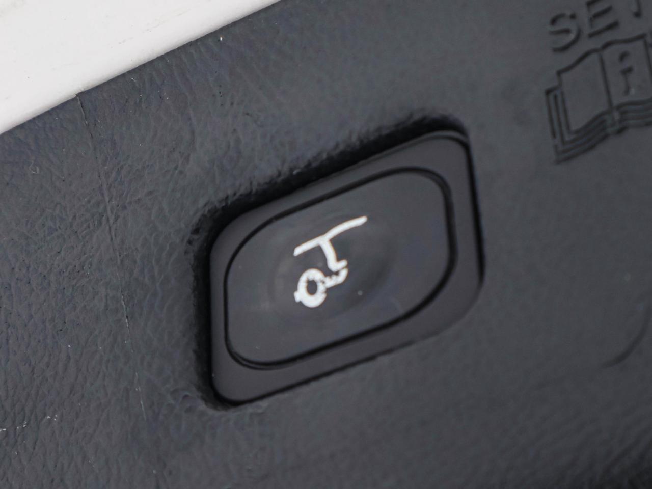 2021 Ford Edge SEL Photo