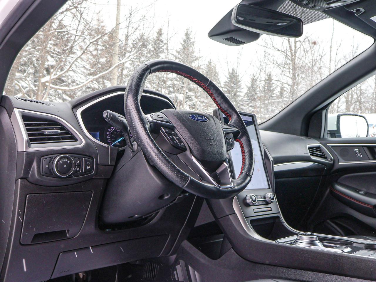 2021 Ford Edge SEL Photo