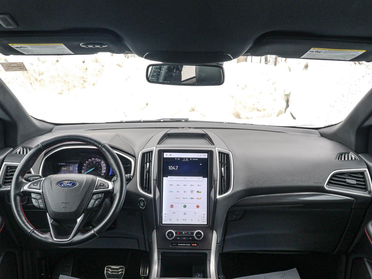 2021 Ford Edge SEL Photo