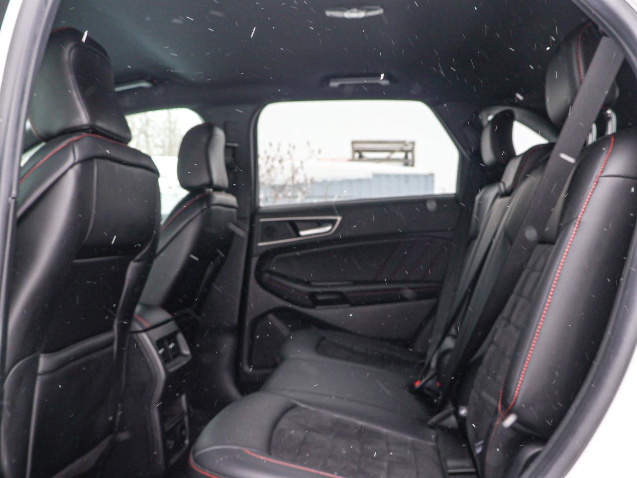 2021 Ford Edge SEL Photo