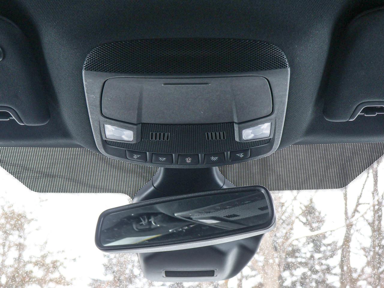 2021 Ford Edge SEL Photo