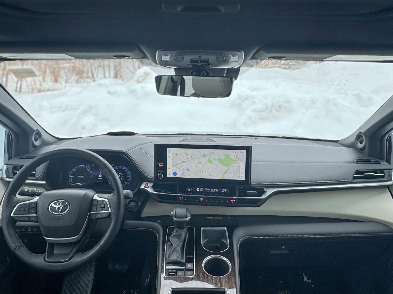 2025 Toyota Sienna LIMITED Photo