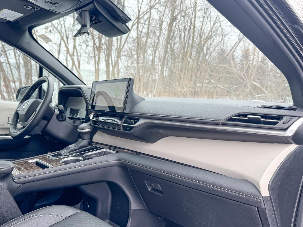 2025 Toyota Sienna LIMITED Photo