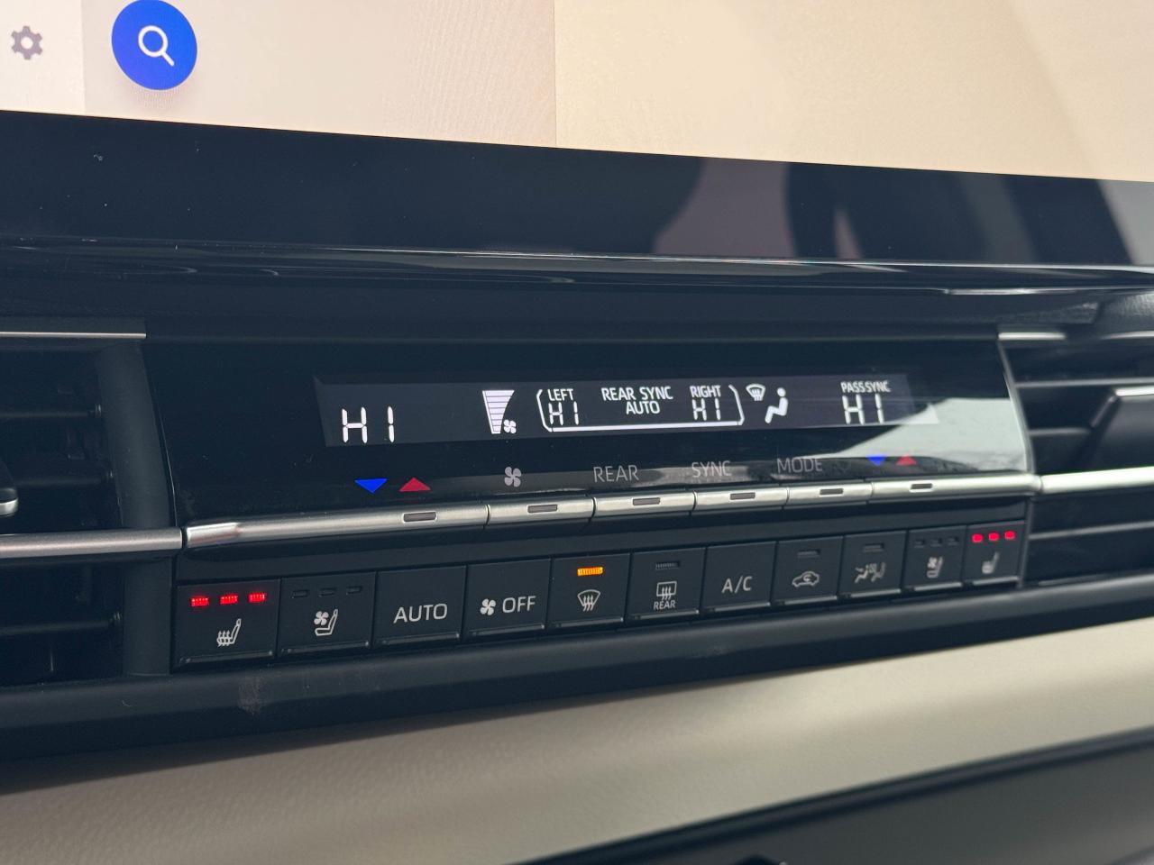 2025 Toyota Sienna LIMITED Photo